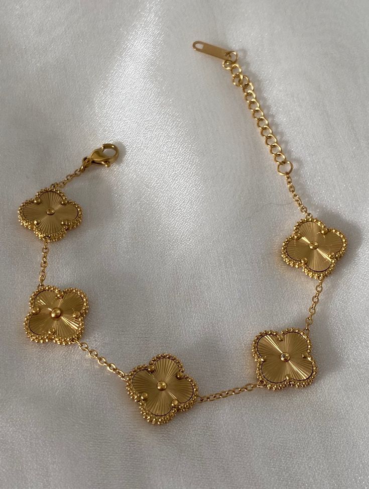 Sélina – Bracelet Trèfle Doré 18K