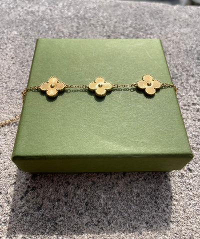 Sélina – Bracelet Trèfle Doré 18K