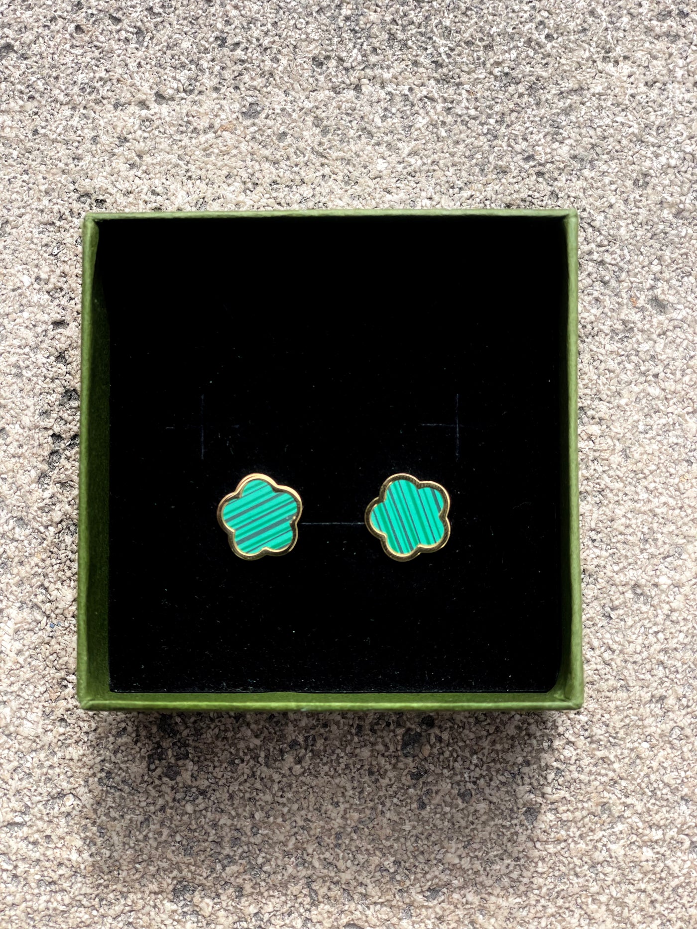 ✨ Emerald “Lina” Green Clover Jewerly Set( Neckla, Bracelet& Earrings)